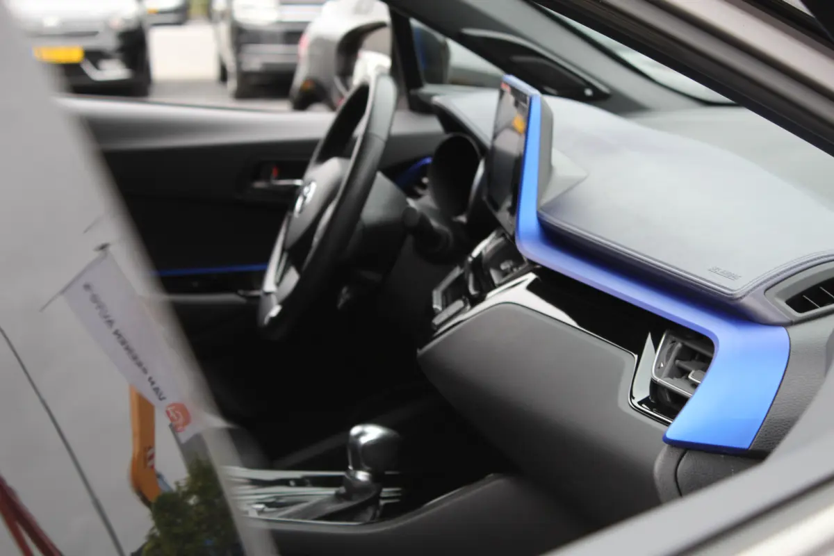 1.8 Hybrid Bi-Tone Plus | Dealer onderhouden