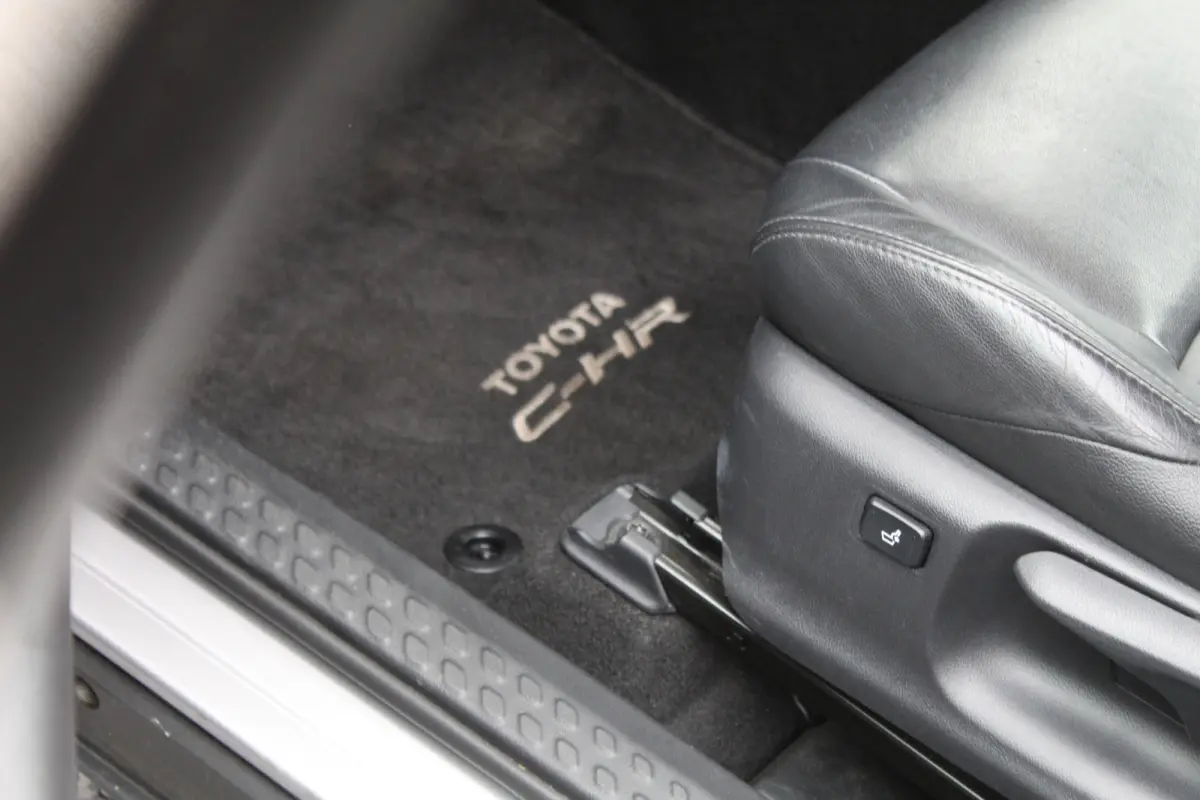 1.8 Hybrid Bi-Tone Plus | Dealer onderhouden
