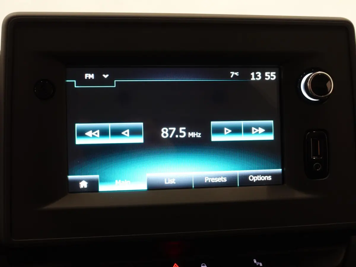 T33 2.3 dCi 135 L2H2 BPM VRIJ ! Trekhaak Navigatie Apple CarPlay Android Auto Parkeerhulp Cruise Control Airco