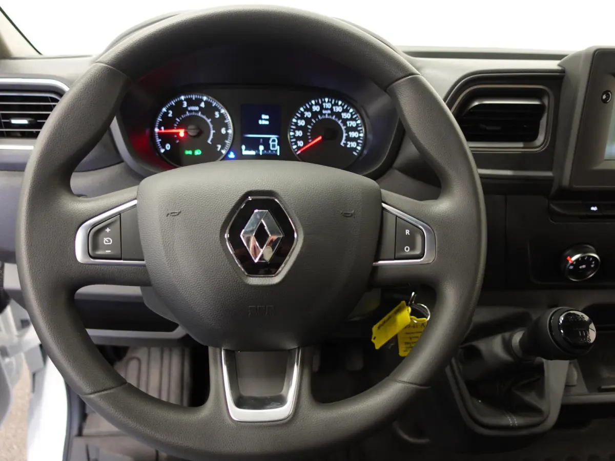 T33 2.3 dCi 135 L2H2 BPM VRIJ ! Trekhaak Navigatie Apple CarPlay Android Auto Parkeerhulp Cruise Control Airco