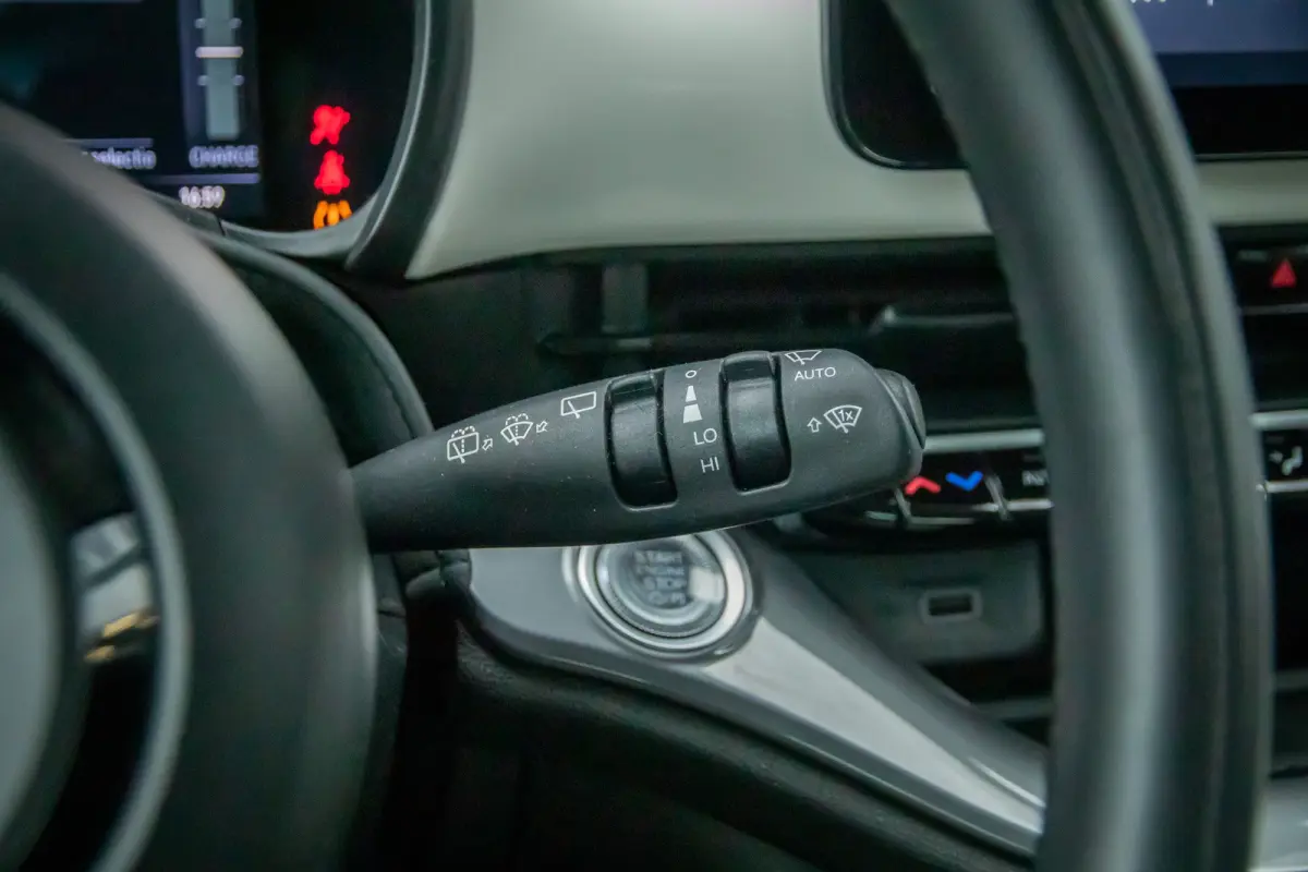 Icon 42 kWh | Achteruitrijcamera | Cruise Control | Keyless start | Parkeersensoren Voor/Achter | Stoelverwarming | Apple Carplay/Android Auto | Achteruitrijcamera | Apple Carplay/Android Au
