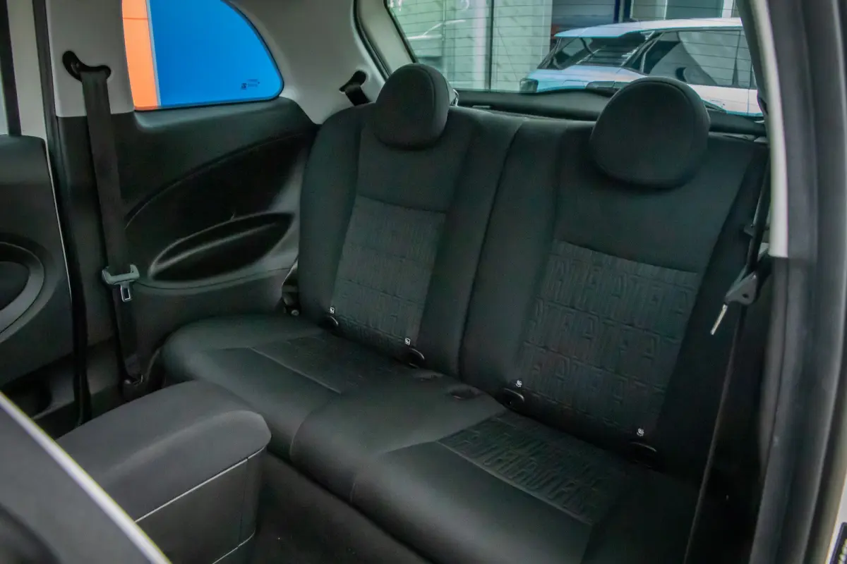 Icon 42 kWh | Achteruitrijcamera | Cruise Control | Keyless start | Parkeersensoren Voor/Achter | Stoelverwarming | Apple Carplay/Android Auto | Achteruitrijcamera | Apple Carplay/Android Au