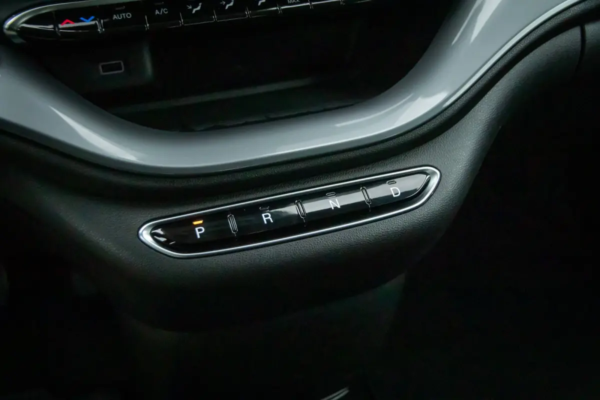 Icon 42 kWh | Achteruitrijcamera | Cruise Control | Keyless start | Parkeersensoren Voor/Achter | Stoelverwarming | Apple Carplay/Android Auto | Achteruitrijcamera | Apple Carplay/Android Au