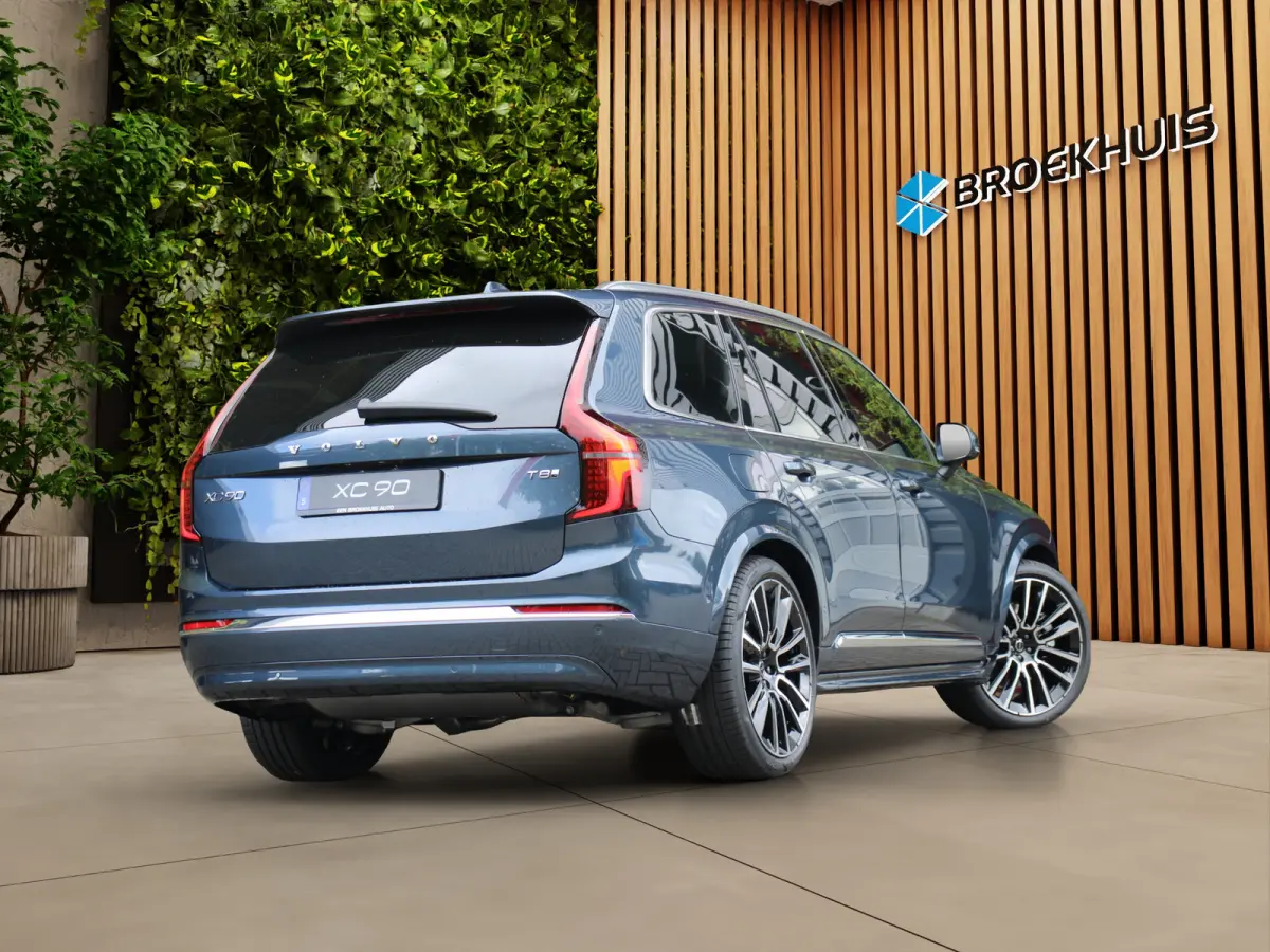 2.0 T8 AWD Recharge Ultra Bright | Full Option! | Luchtvering | Bowers&Wilkins | Panoramadak | Massage | Pilot Assist | 22" Velgen