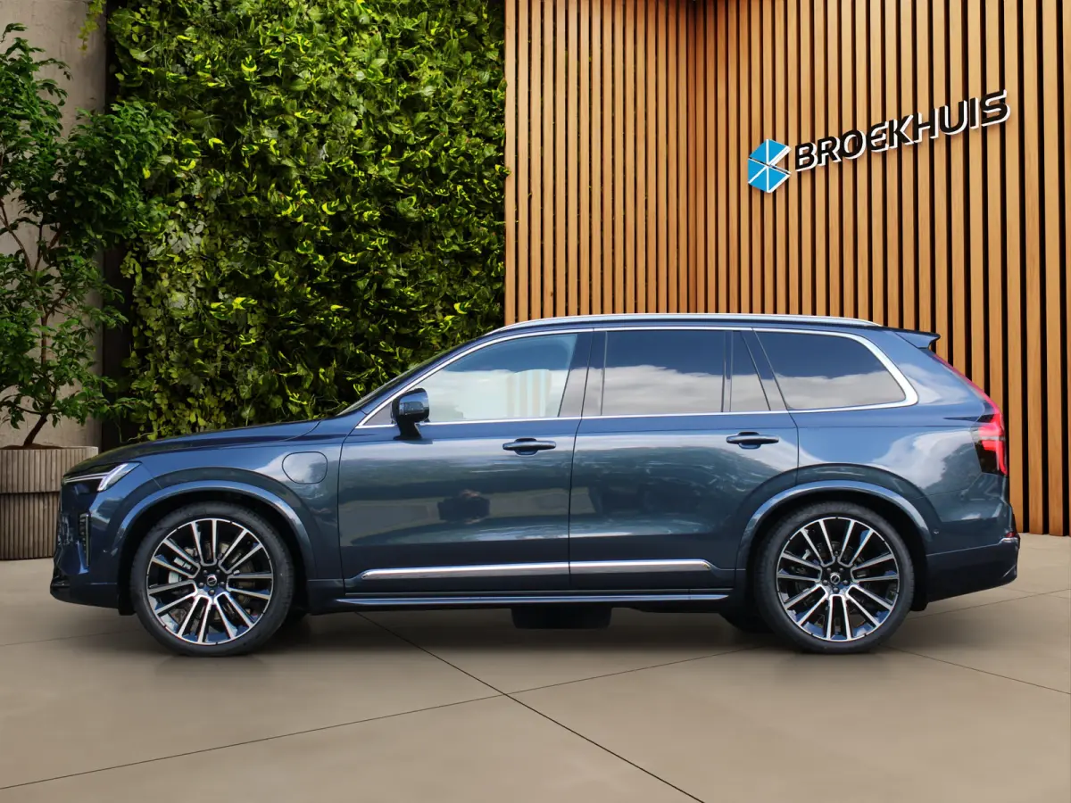 2.0 T8 AWD Recharge Ultra Bright | Full Option! | Luchtvering | Bowers&Wilkins | Panoramadak | Massage | Pilot Assist | 22" Velgen