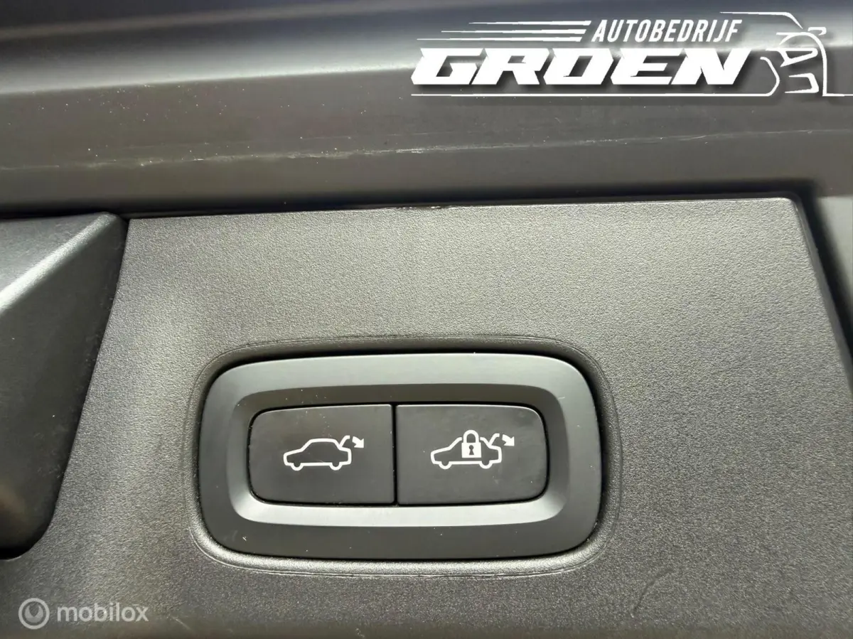 2.0 T8 Plug-in hybrid AWD Ultimate Dark PANO|ACC|