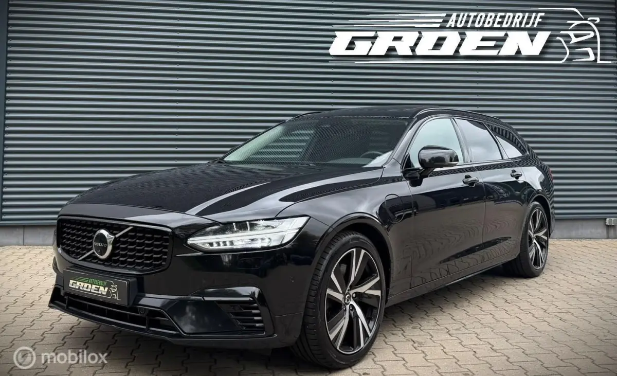 2.0 T8 Plug-in hybrid AWD Ultimate Dark PANO|ACC|