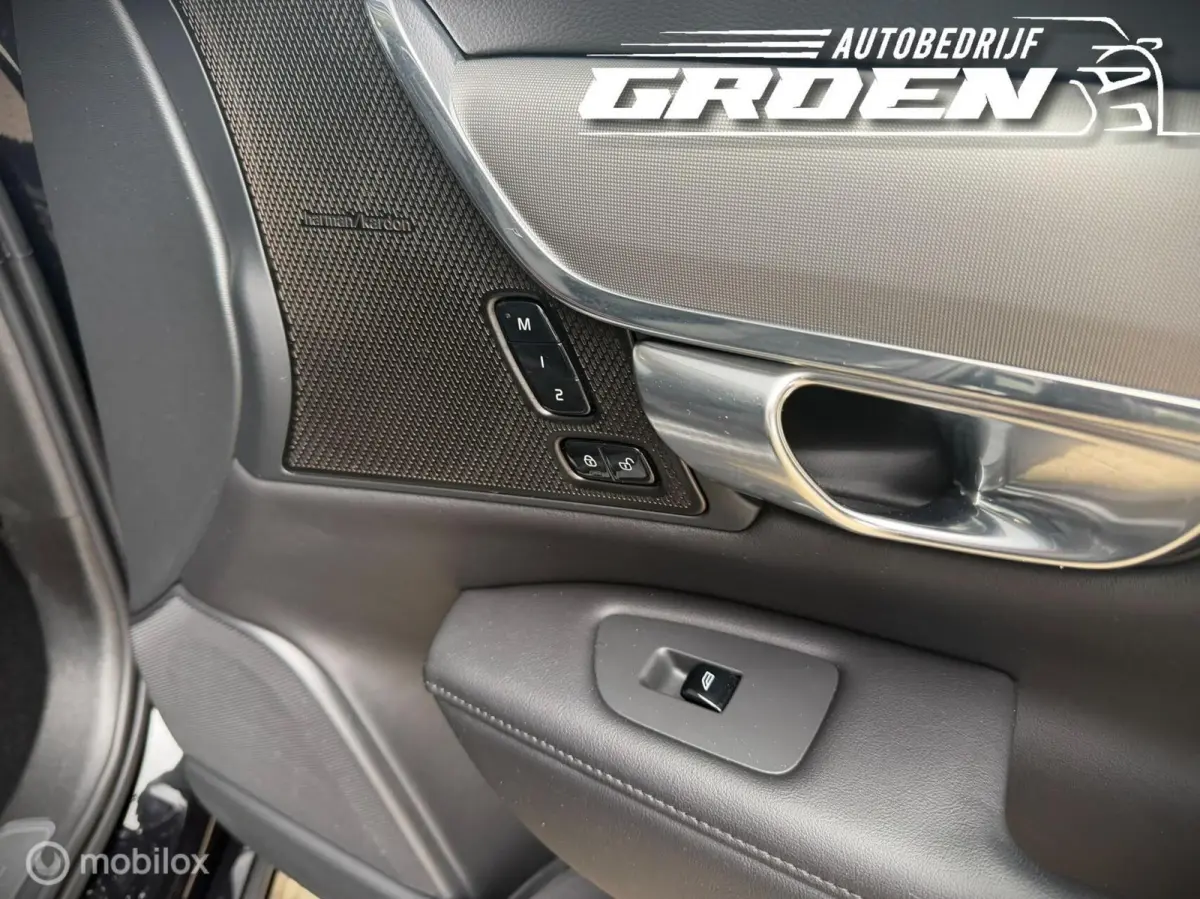 2.0 T8 Plug-in hybrid AWD Ultimate Dark PANO|ACC|