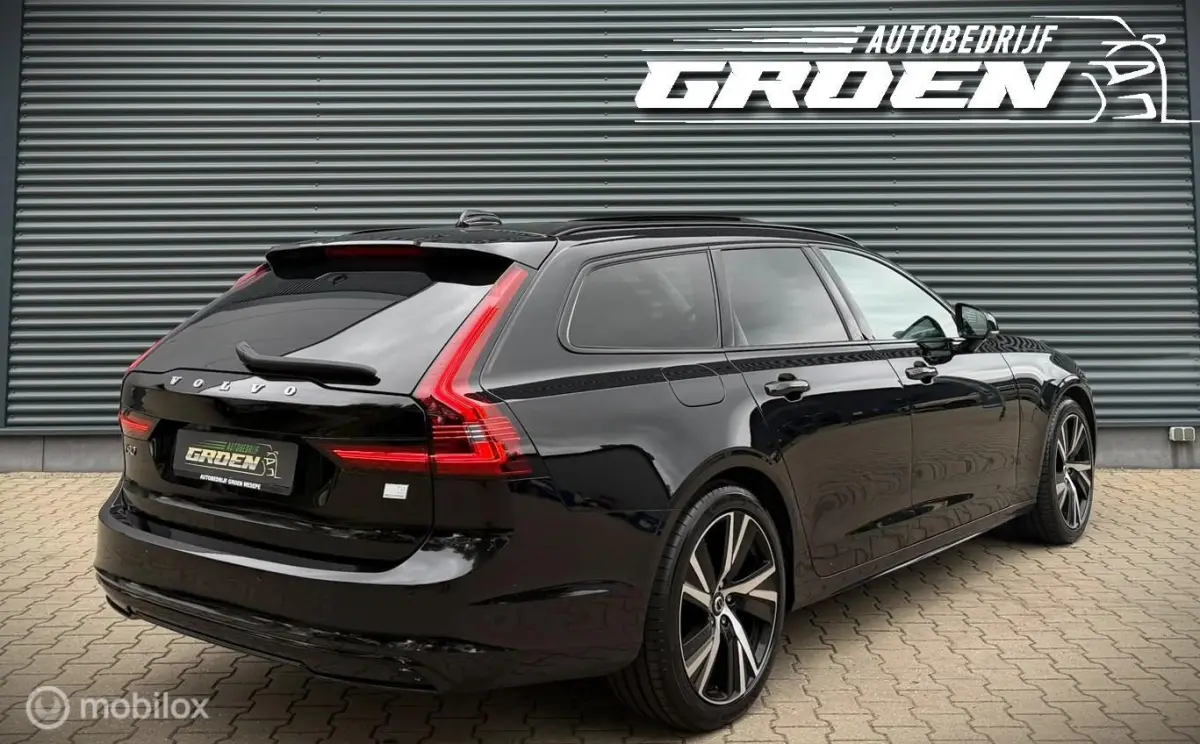 2.0 T8 Plug-in hybrid AWD Ultimate Dark PANO|ACC|