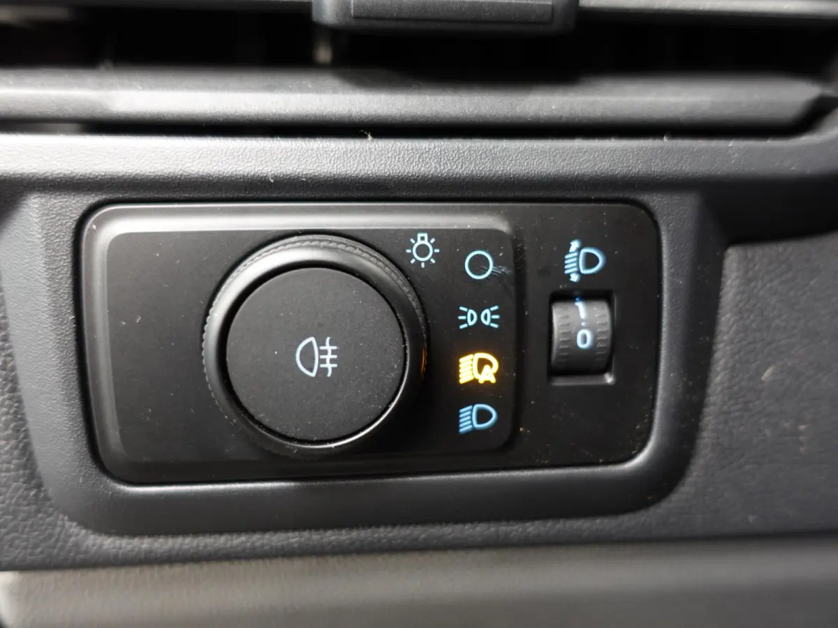 300 2.0 TDCI L2H1 Trend Automaat Airco Navigatie Cruise Control Trekhaak