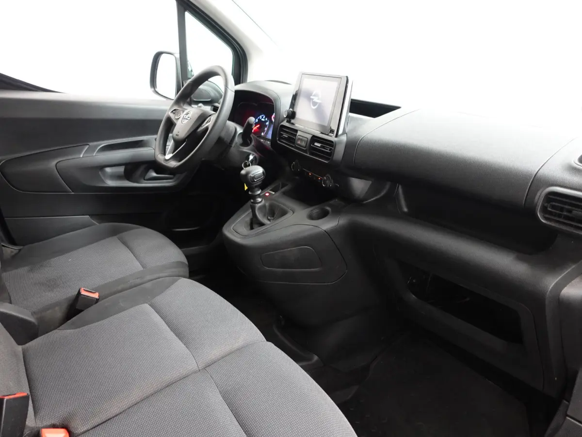 1.5D L1H1 Edition 3-zits Airco Navigatie  Trekhaak parkeersensoren