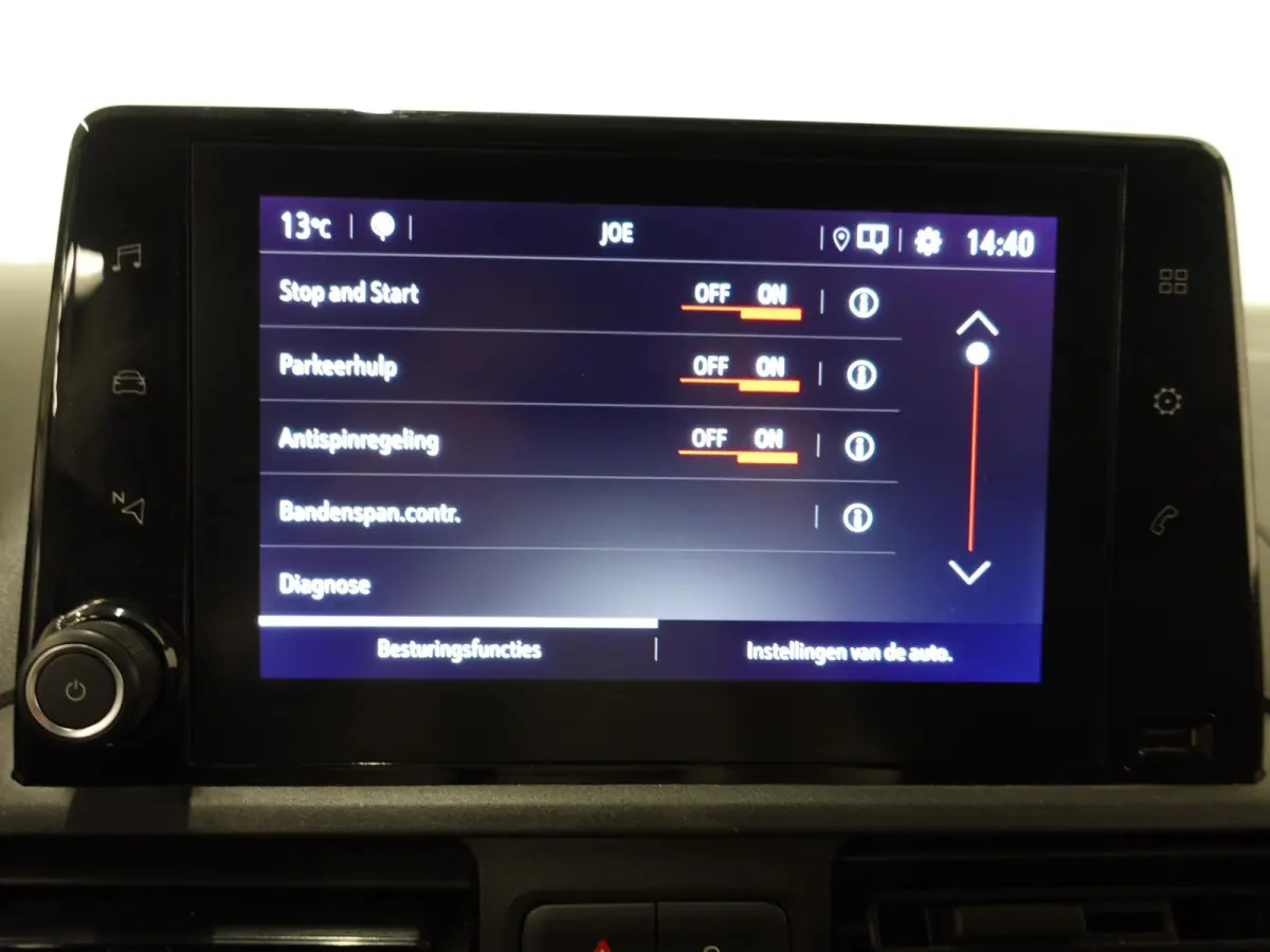1.5D L1H1 Edition 3-zits Airco Navigatie  Trekhaak parkeersensoren