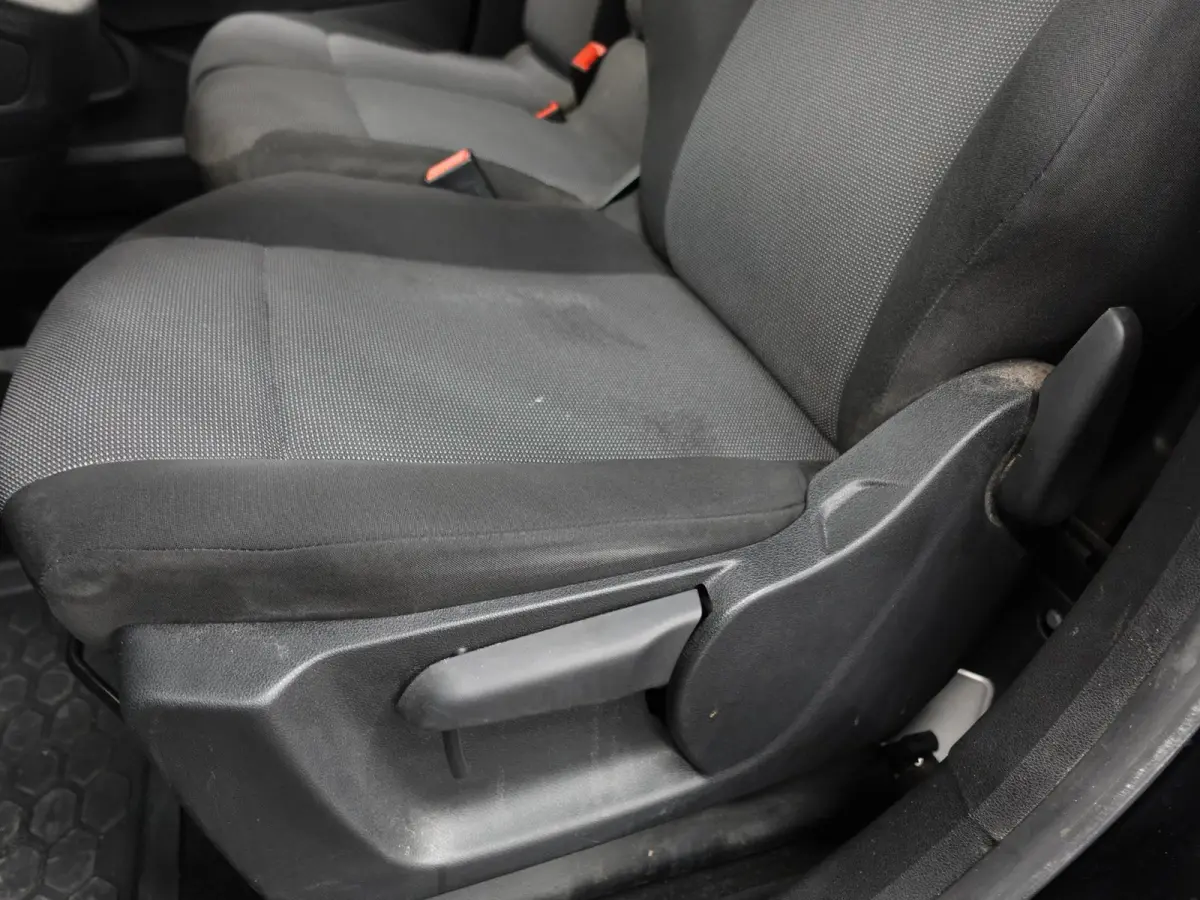 1.5D L1H1 Edition 3-zits Airco Navigatie  Trekhaak parkeersensoren