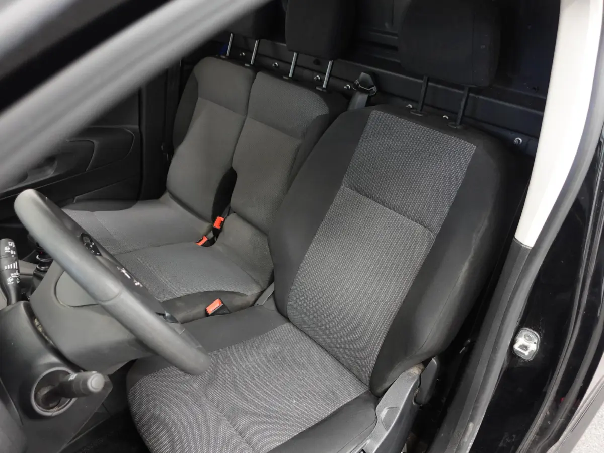 1.5D L1H1 Edition 3-zits Airco Navigatie  Trekhaak parkeersensoren