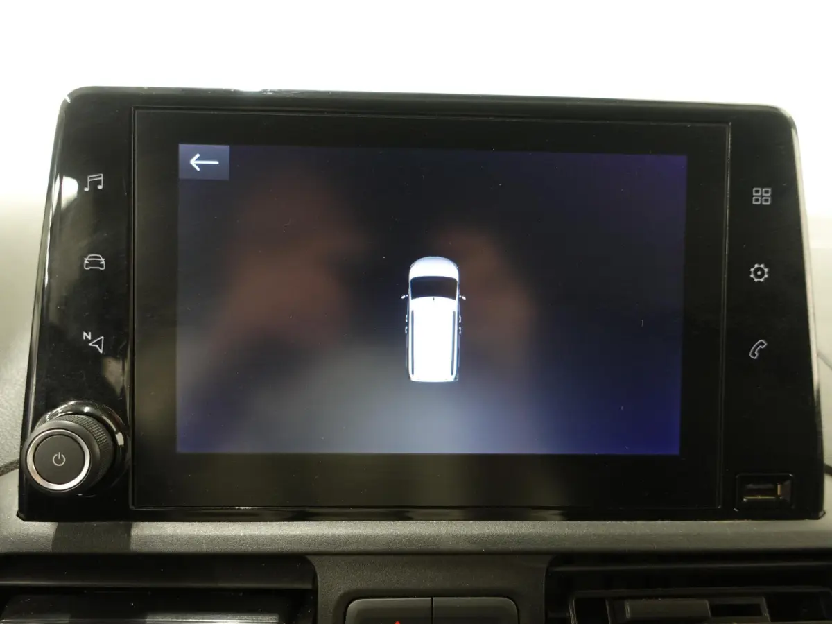 1.5D L1H1 Edition 3-zits Airco Navigatie  Trekhaak parkeersensoren