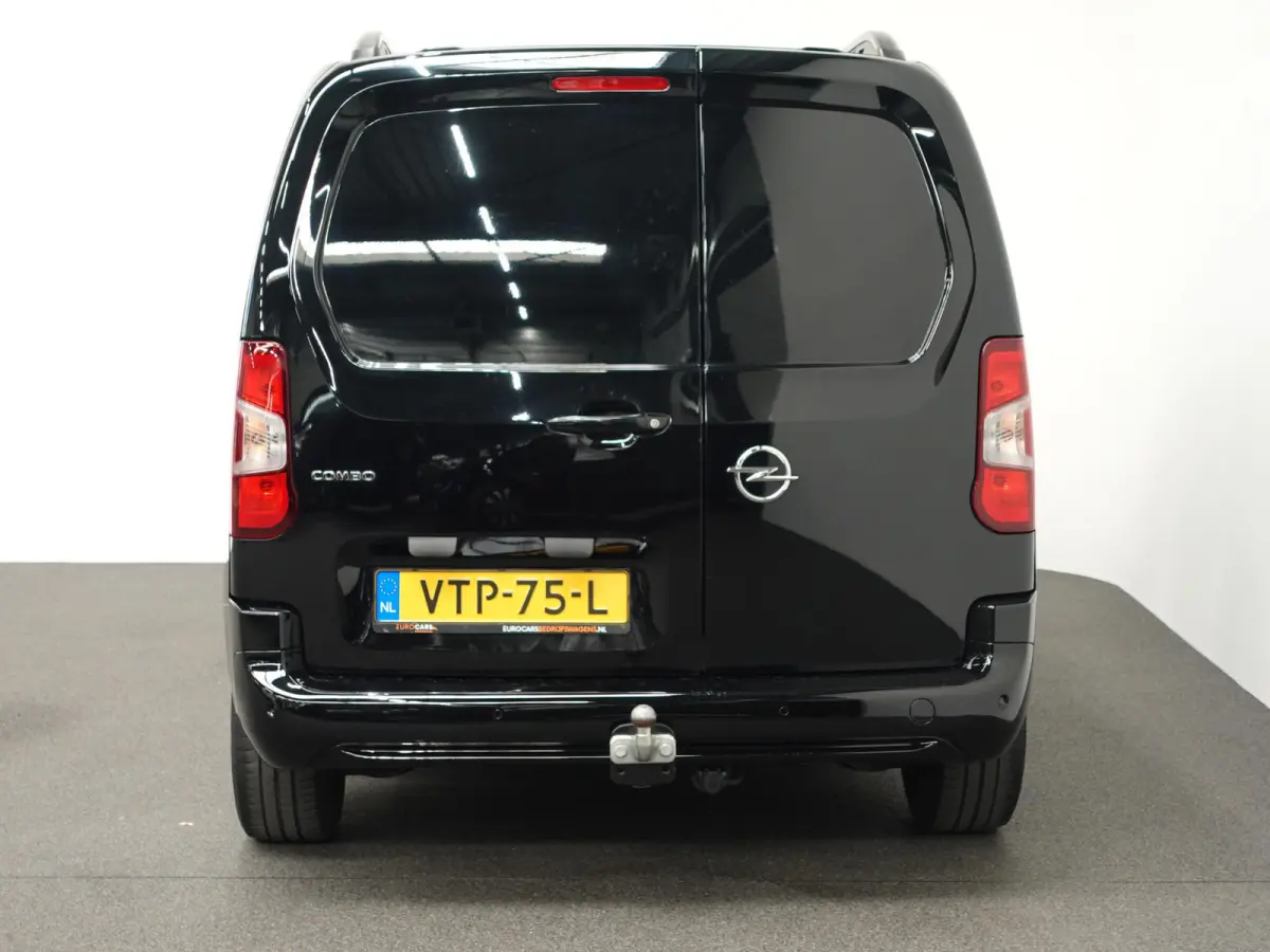 1.5D L1H1 Edition 3-zits Airco Navigatie  Trekhaak parkeersensoren