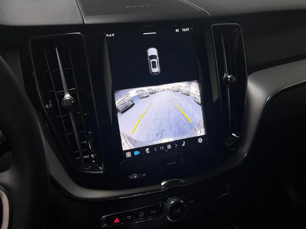 2.0 T6 Plug-in hybrid AWD Ultimate Dark Pano ACC Camera
