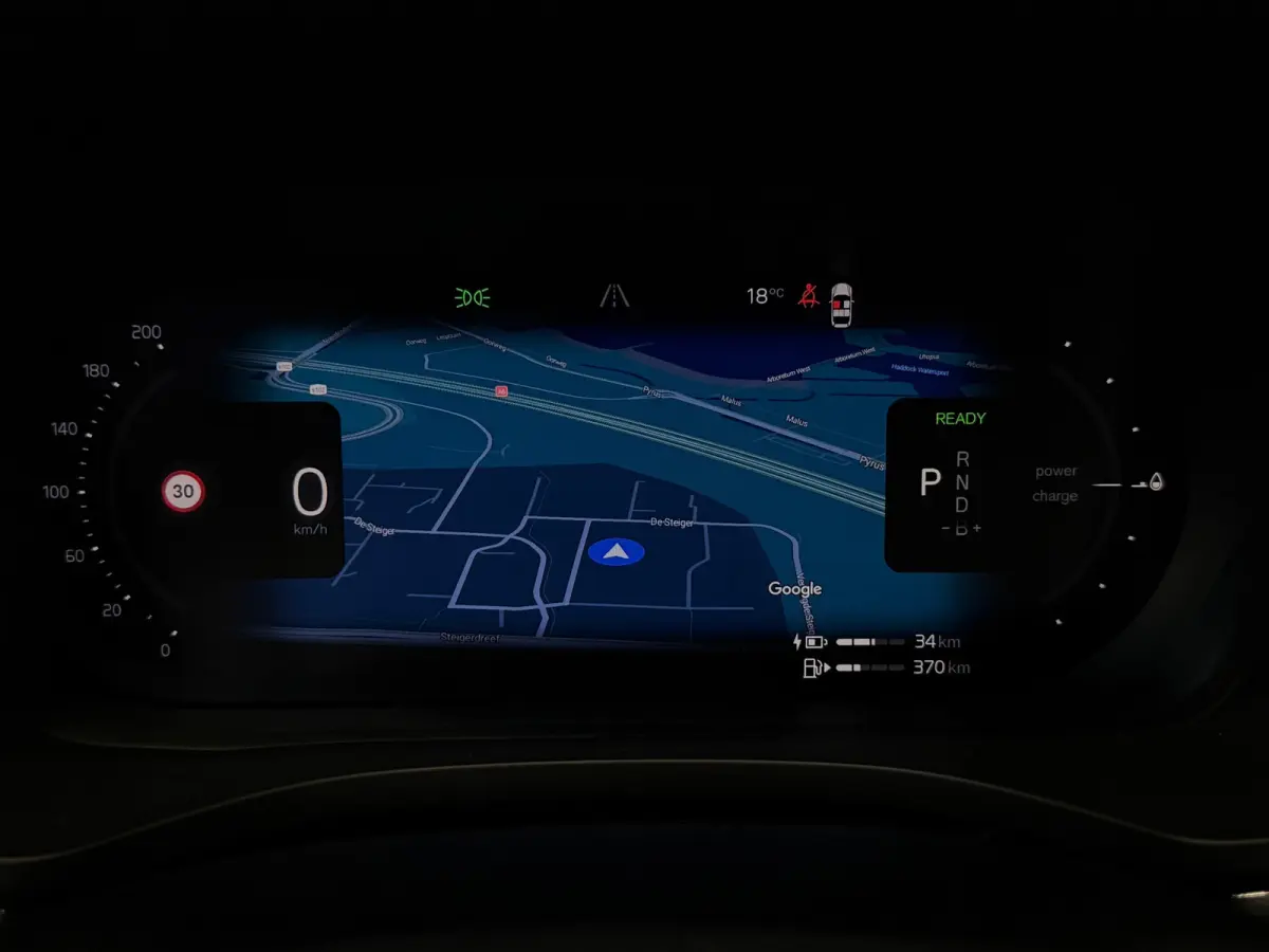 2.0 T6 Plug-in hybrid AWD Ultimate Dark Pano ACC Camera