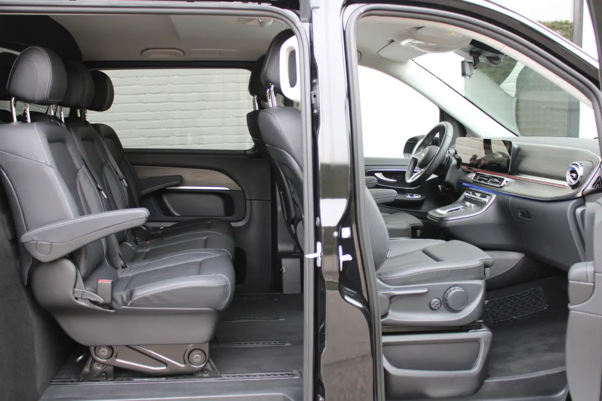 300d / XXL / 4-matic / DC / 2x Elec Schuifdeur / 360 Camera / Vol Opties / NIEUWSTAAT