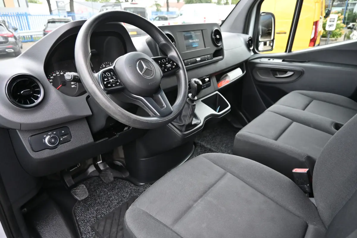 314 CDI L2H2 RWD LED, Camera, Trekhaak, Apple Carplay/Android Auto