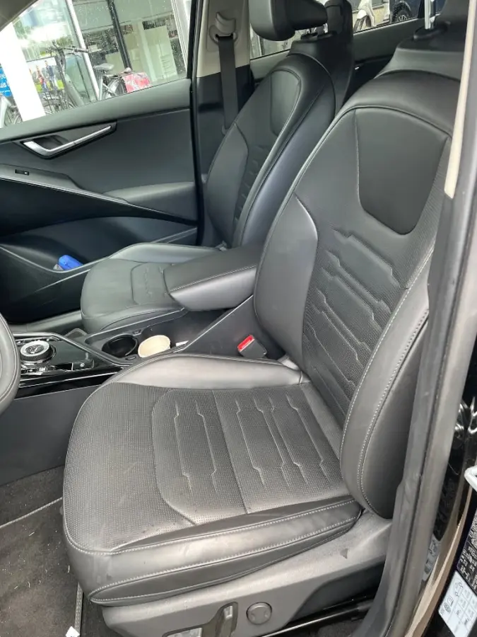 Edition Advanced 64.8 kWh Lederen Stoelen | Elek. Stoelen | Stuur & Stoelverwarming | Camera | Climate | Carplay | LED | Parkeersensoren | Achteruitrijcamera | Airco (automatisch) | Apple Ca