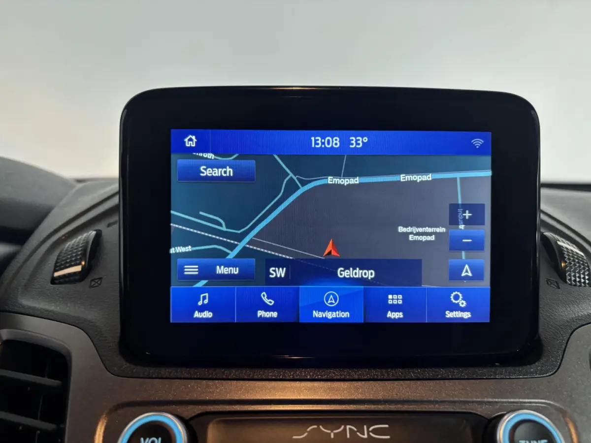 L2 Automaat Navigatie Airco Parkeersensoren Cruise Control 3-Zits Camera