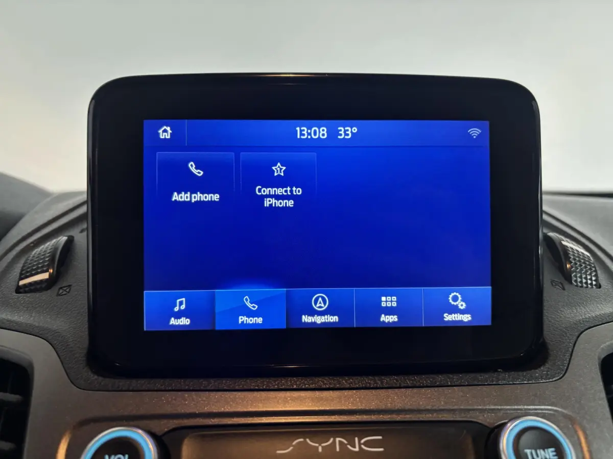 L2 Automaat Navigatie Airco Parkeersensoren Cruise Control 3-Zits Camera