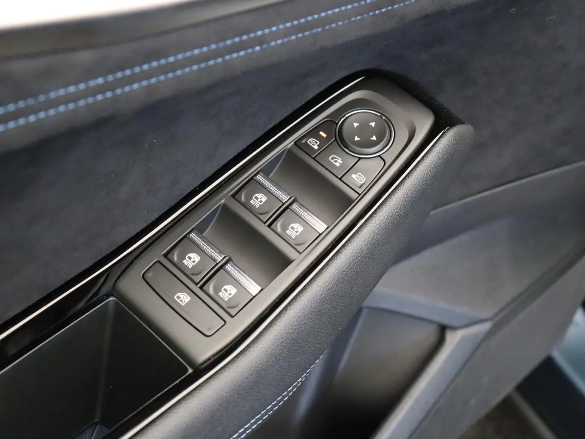 E-Tech full hybrid 200pk esprit Alpine 7p. | Vijf jaar garantie | Full option! | Panoramisch dak | Harman Kardon | HUD |