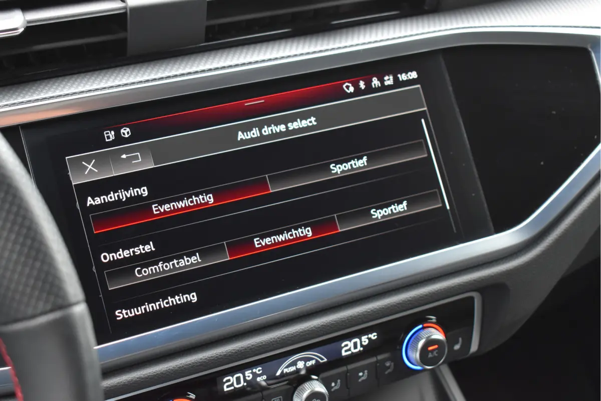 45 TFSI e S-Line 245 Pk SOH 94% Rood Stiksel Leder Matrix Navi Keyless Sonos Camera ACC 20 Inch