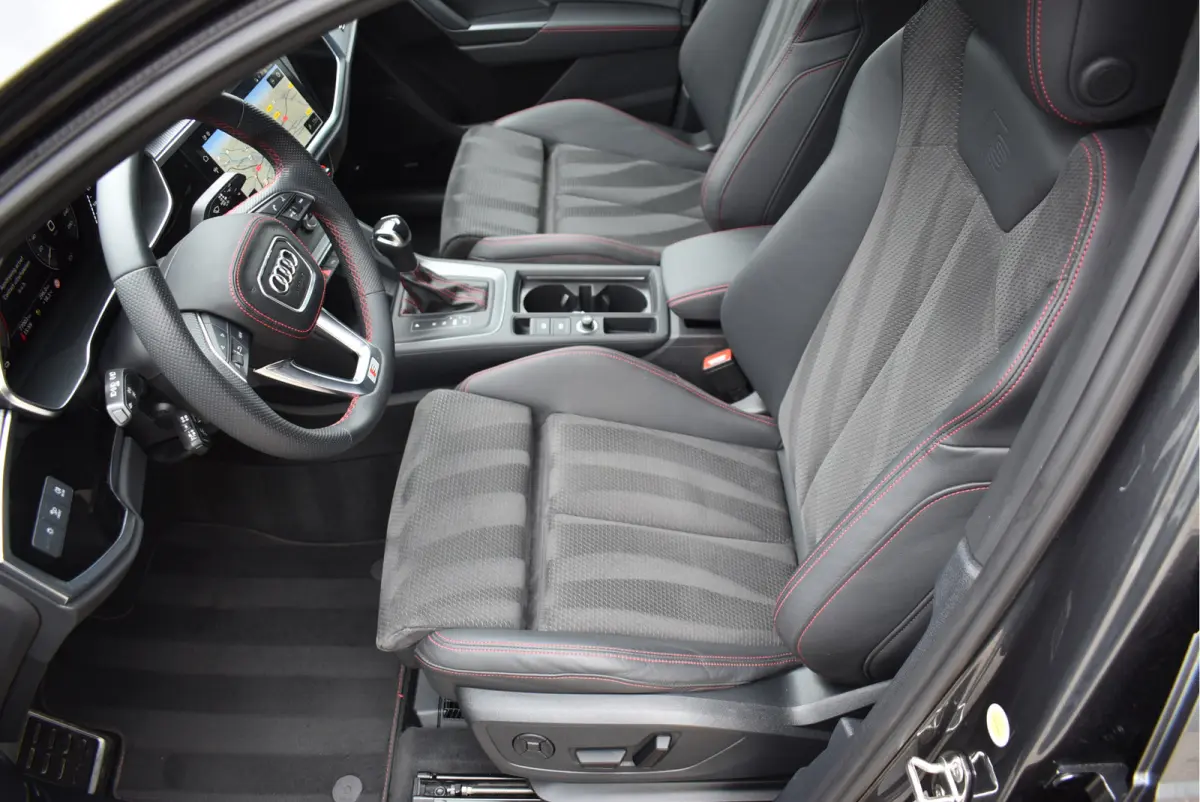 45 TFSI e S-Line 245 Pk SOH 94% Rood Stiksel Leder Matrix Navi Keyless Sonos Camera ACC 20 Inch