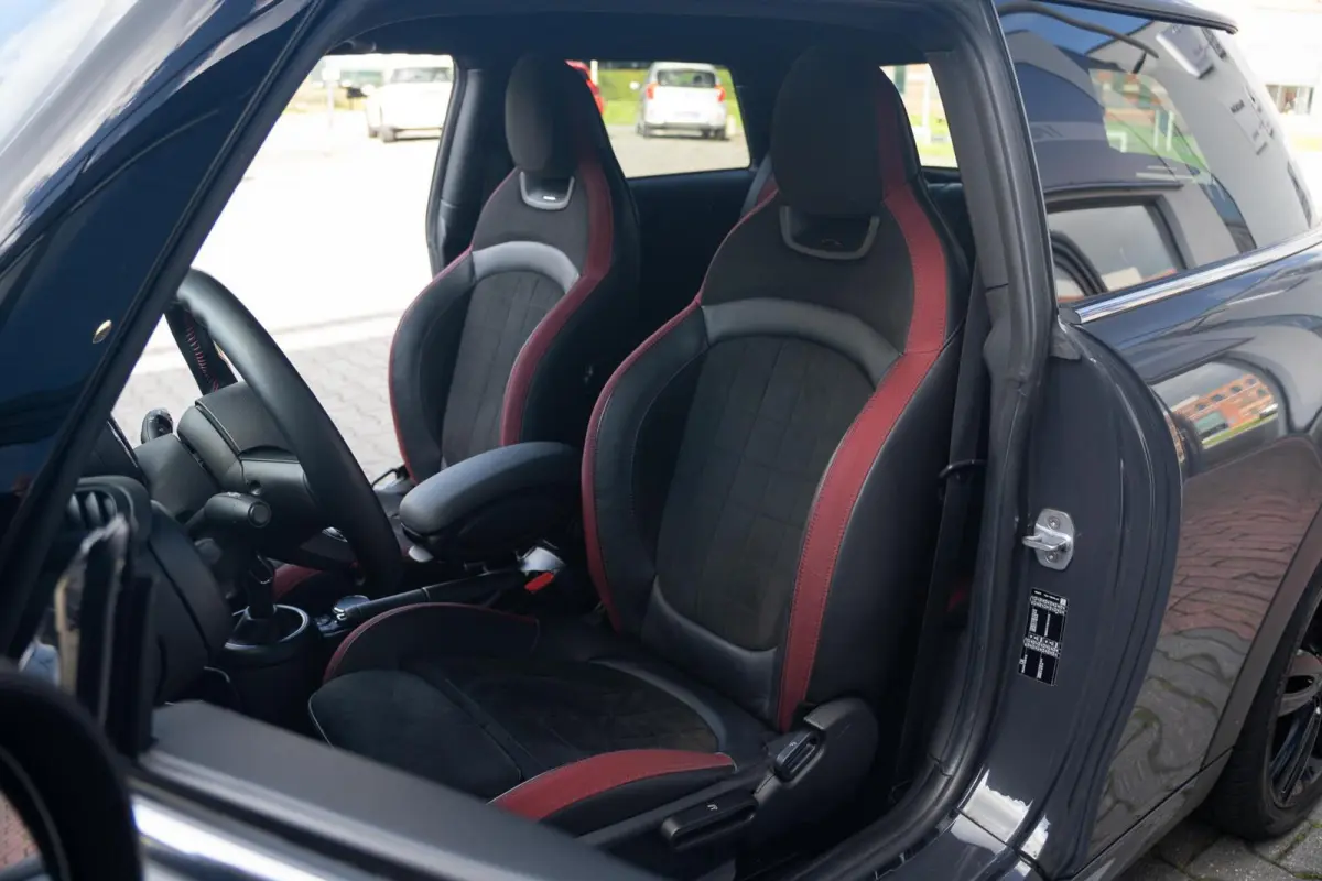 Mini S 2.0 192 PK Automaat|2e Eig.|Org NL NAP|JCW John Cooper Works|LED|Harman & kardon|CarPlay|Dealer Onderhouden|