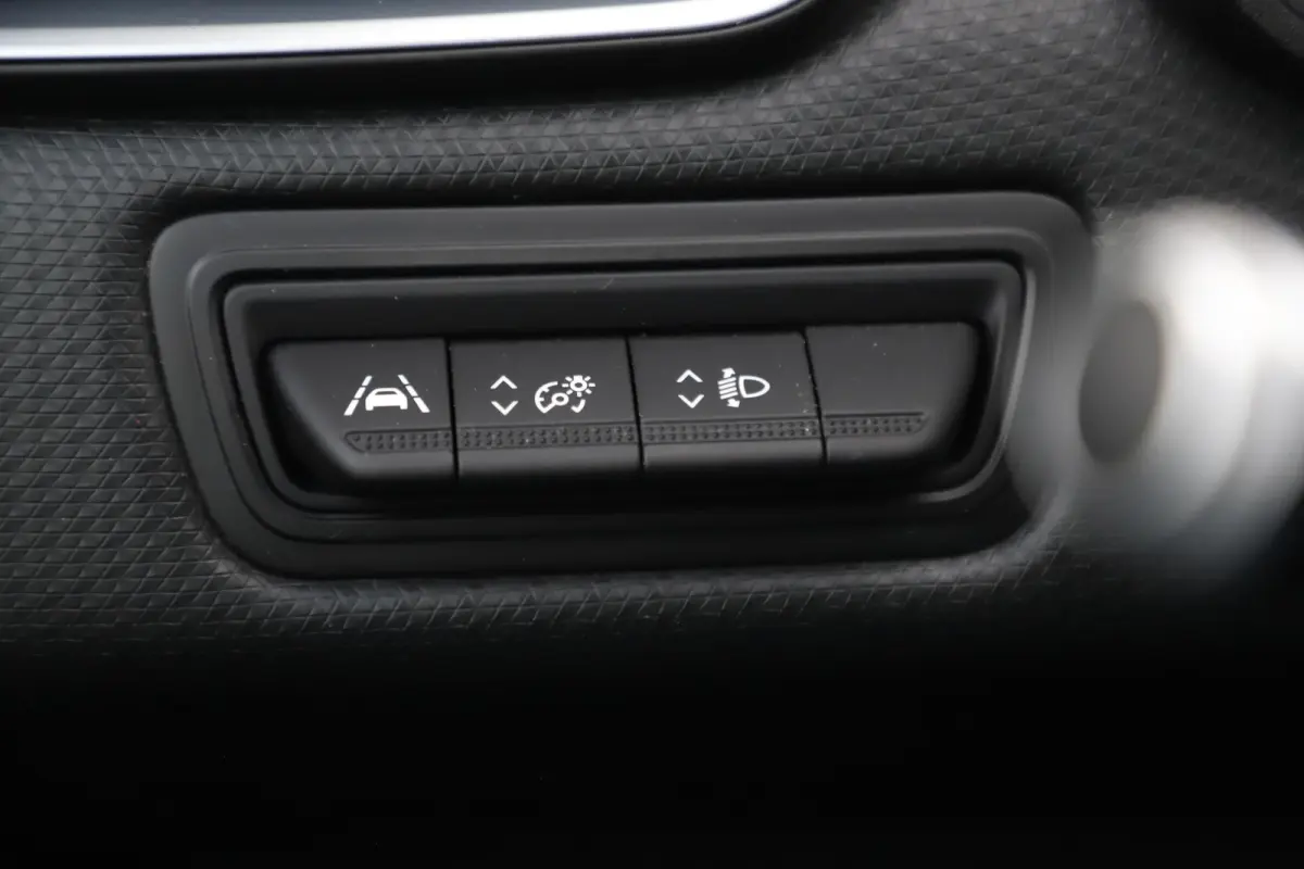 1.0 TCe Zen Navigatie Airco Cruise Carplay Android Navigatie Rijstrooksensor