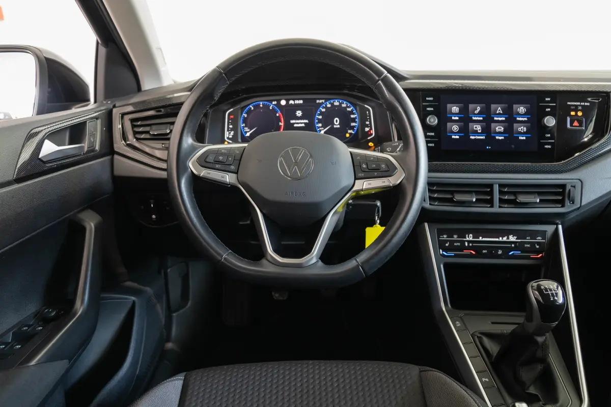 1.0 TSI Life Business | Camera | Navigatie | Stoelverwarming | Parkeersensoren | Climate Controle | Apple Carplay & Android Auto |