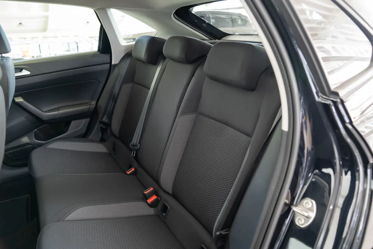 1.0 TSI Life Business | Camera | Navigatie | Stoelverwarming | Parkeersensoren | Climate Controle | Apple Carplay & Android Auto |
