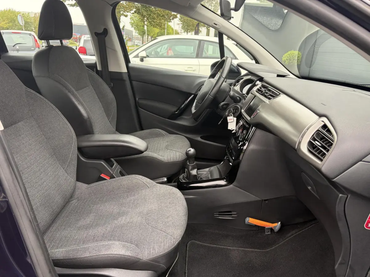 1.2 PureTech Selection ✓Nieuwe D-riem✓Navi✓Carplay✓Trekhaak✓Dealer Onderhouden✓Clima✓Cruise✓5 Deurs✓Net grote beurt gehad✓N.A.P✓Apk tot 09-2027