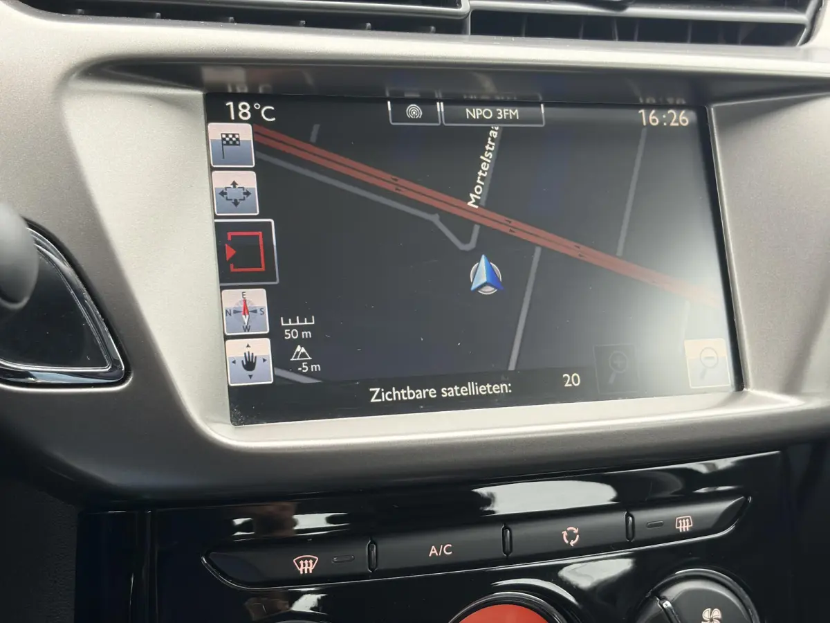 1.2 PureTech Selection ✓Nieuwe D-riem✓Navi✓Carplay✓Trekhaak✓Dealer Onderhouden✓Clima✓Cruise✓5 Deurs✓Net grote beurt gehad✓N.A.P✓Apk tot 09-2027