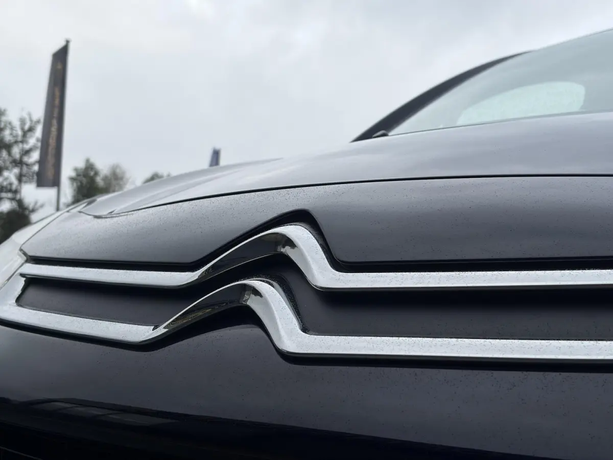 1.2 PureTech Selection ✓Nieuwe D-riem✓Navi✓Carplay✓Trekhaak✓Dealer Onderhouden✓Clima✓Cruise✓5 Deurs✓Net grote beurt gehad✓N.A.P✓Apk tot 09-2027