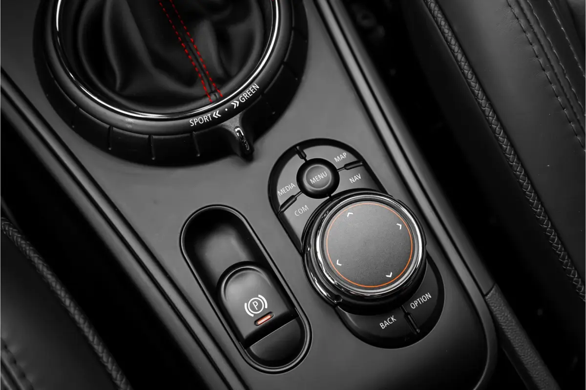 2.0 Cooper S Chili Leder Navi H/K PDC 19"