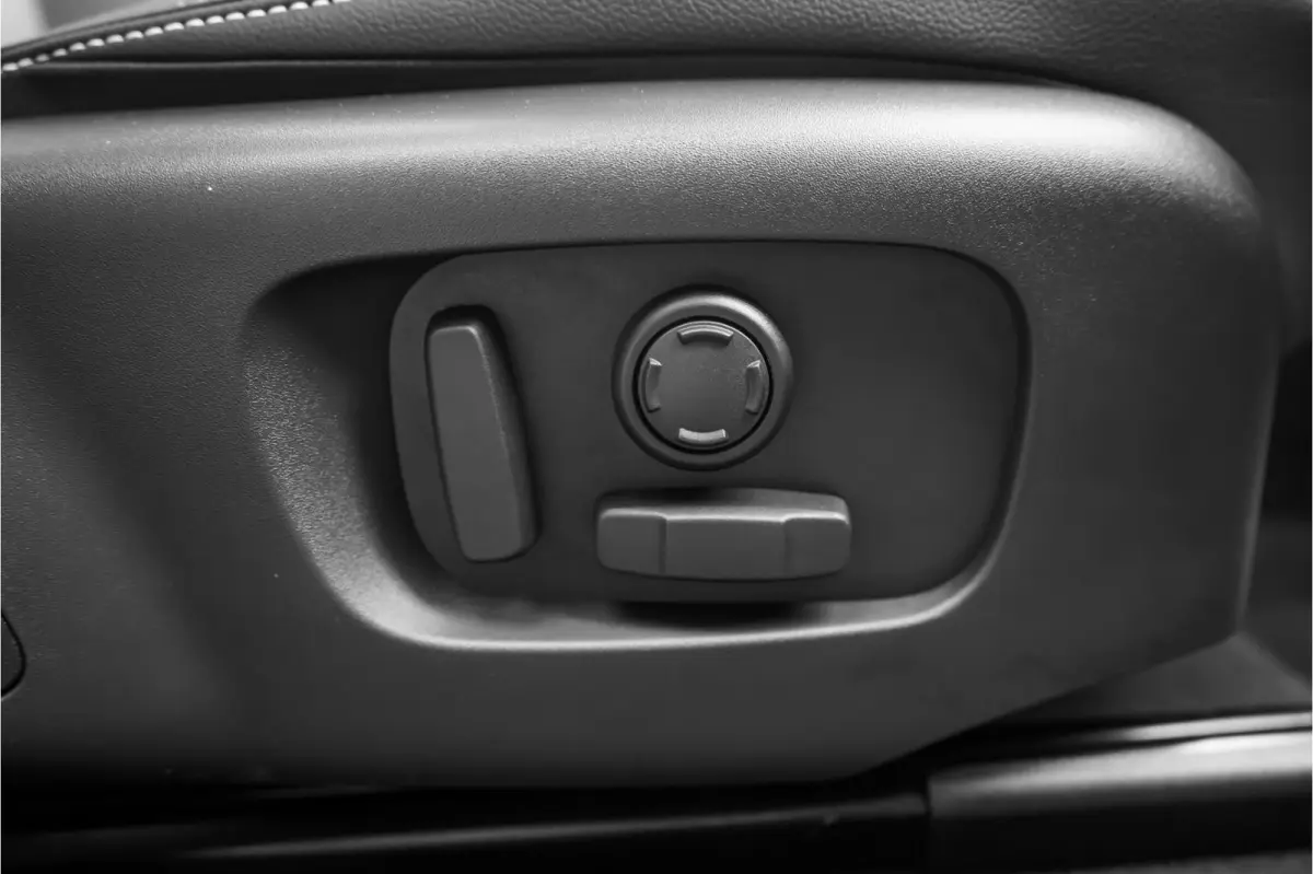 2.0 P400e Pano ACC Stoelvent Black Pack Winter Pack