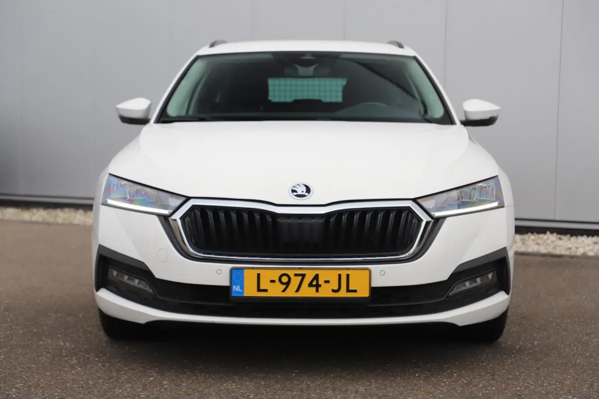 1.0 e-TSI Business Edition Automaat Virtual Cockpit LMV Navigatie Stoelverwarming Parkeersensor