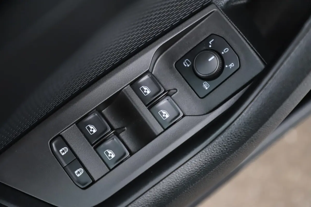 1.0 e-TSI Business Edition Automaat Virtual Cockpit LMV Navigatie Stoelverwarming Parkeersensor