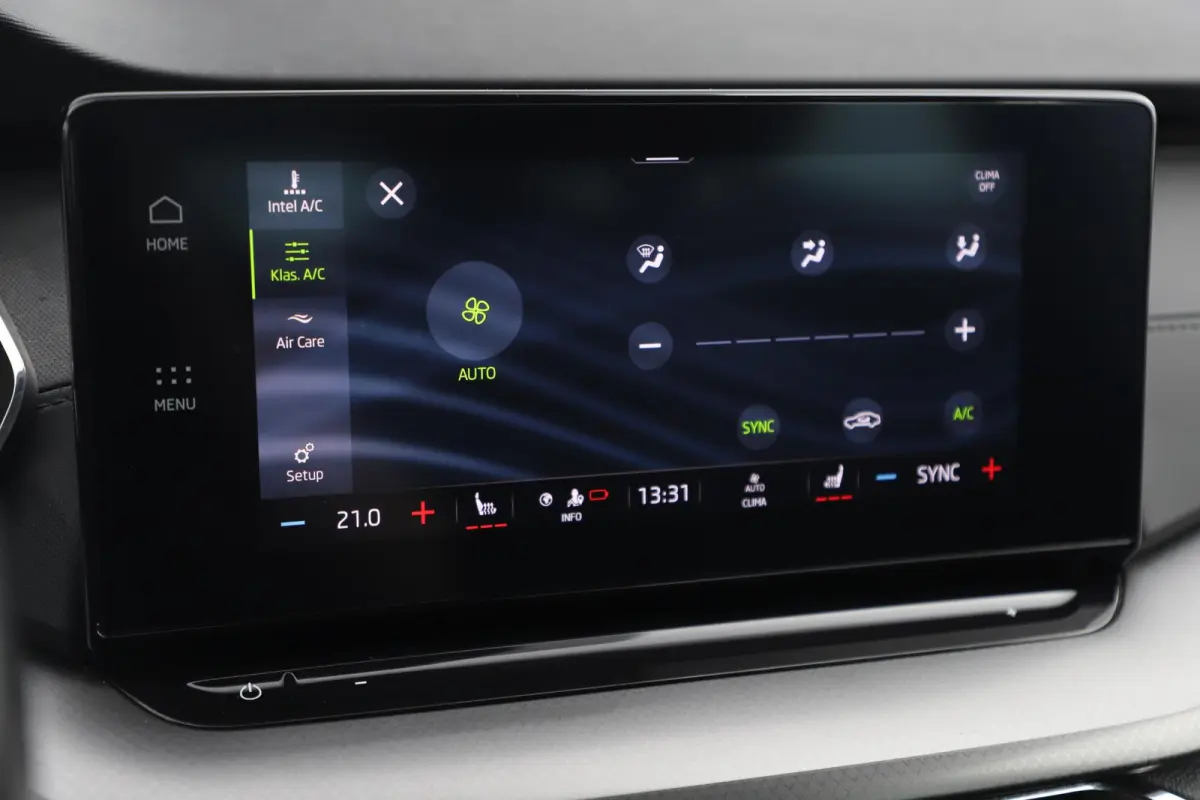 1.0 e-TSI Business Edition Automaat Virtual Cockpit LMV Navigatie Stoelverwarming Parkeersensor