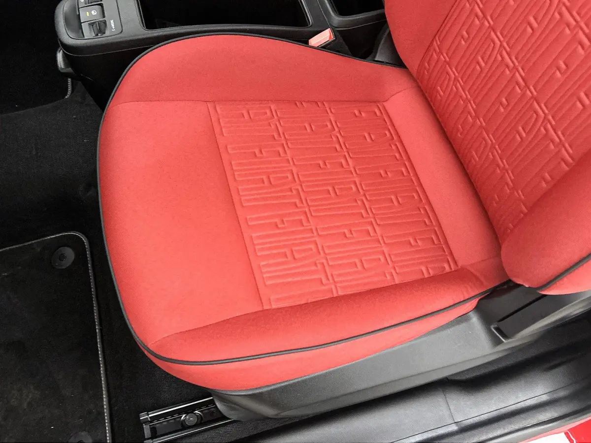 95pk RED 24 kWh Automaat | 1ste Eigenaar | Navigatie | Climate Control | Cruise Control | Camera | 16"LMV | LED | Keyless Entry/Start | Apple Carplay/Android Auto |