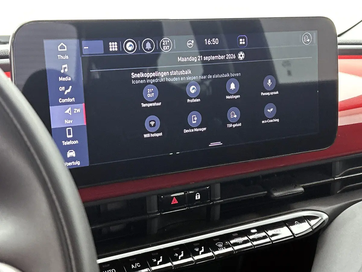 95pk RED 24 kWh Automaat | 1ste Eigenaar | Navigatie | Climate Control | Cruise Control | Camera | 16"LMV | LED | Keyless Entry/Start | Apple Carplay/Android Auto |
