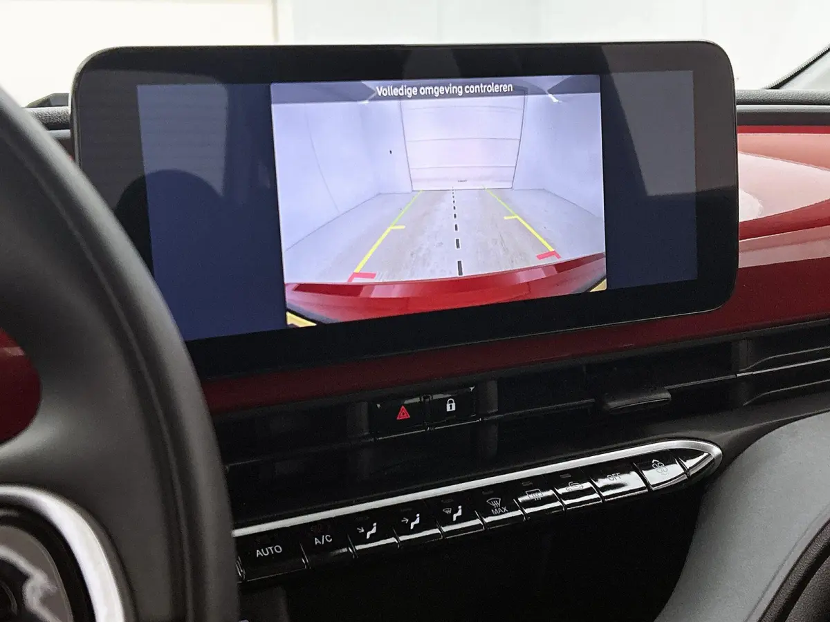 95pk RED 24 kWh Automaat | 1ste Eigenaar | Navigatie | Climate Control | Cruise Control | Camera | 16"LMV | LED | Keyless Entry/Start | Apple Carplay/Android Auto |