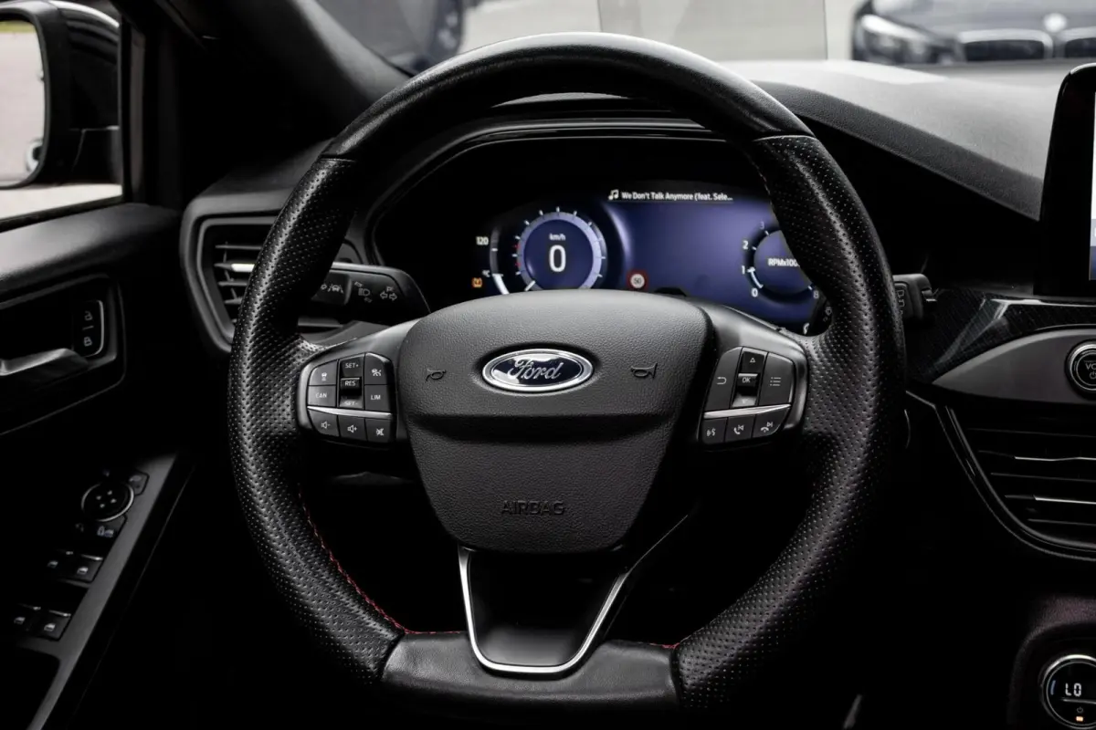 1.0 EcoBoost Hybrid ST-Line | PANO | B&O | HUD | ADAPTIVE CRUISE | FULL OPTION