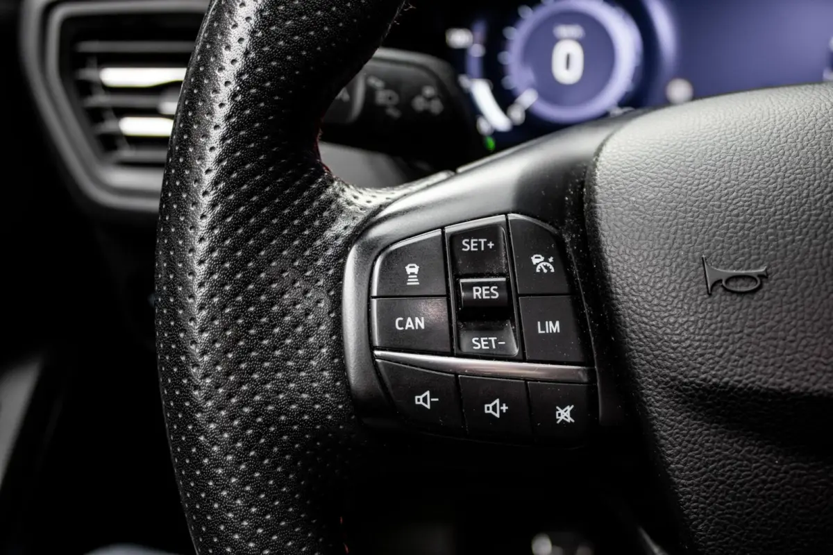 1.0 EcoBoost Hybrid ST-Line | PANO | B&O | HUD | ADAPTIVE CRUISE | FULL OPTION
