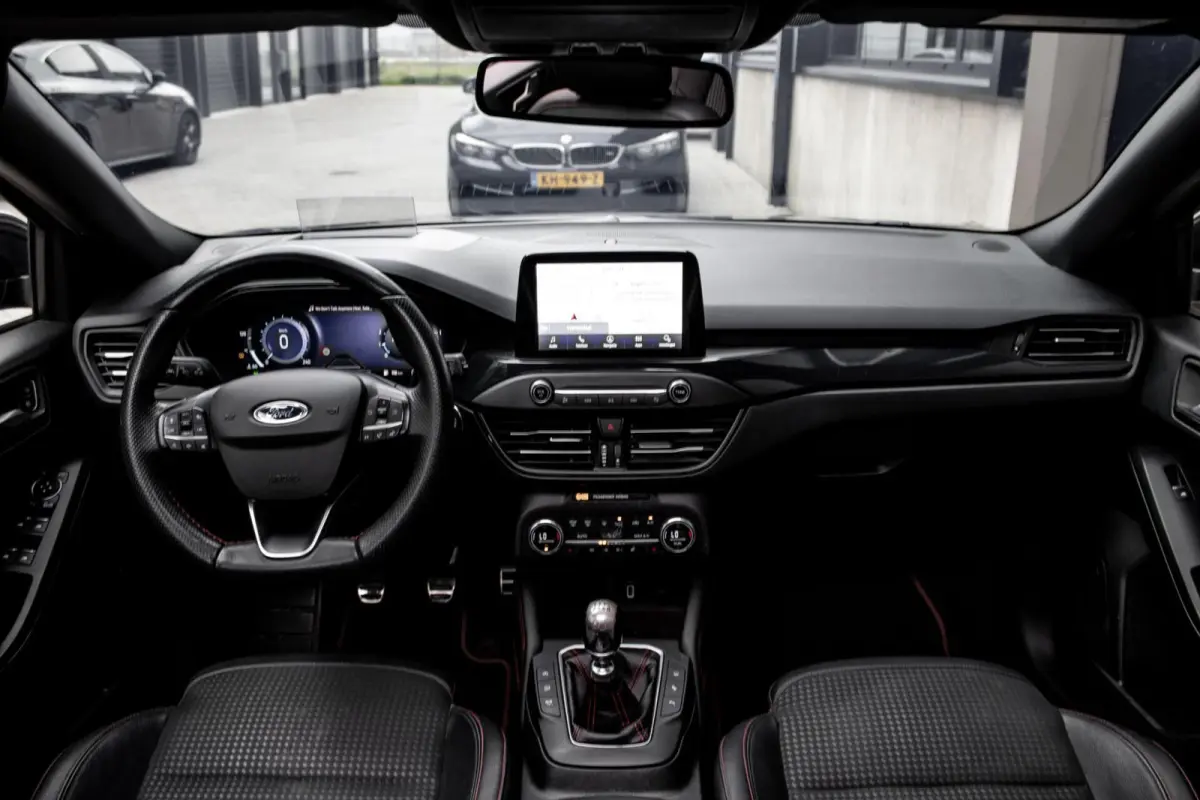 1.0 EcoBoost Hybrid ST-Line | PANO | B&O | HUD | ADAPTIVE CRUISE | FULL OPTION