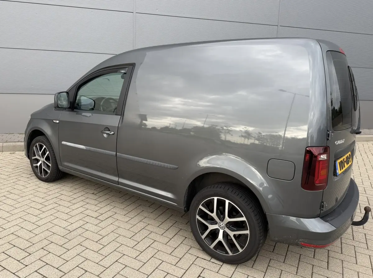 2.0 TDI L1H1 BMT Exclusive Edition Automaat EURO 6 - Airco - Navi - Cruise