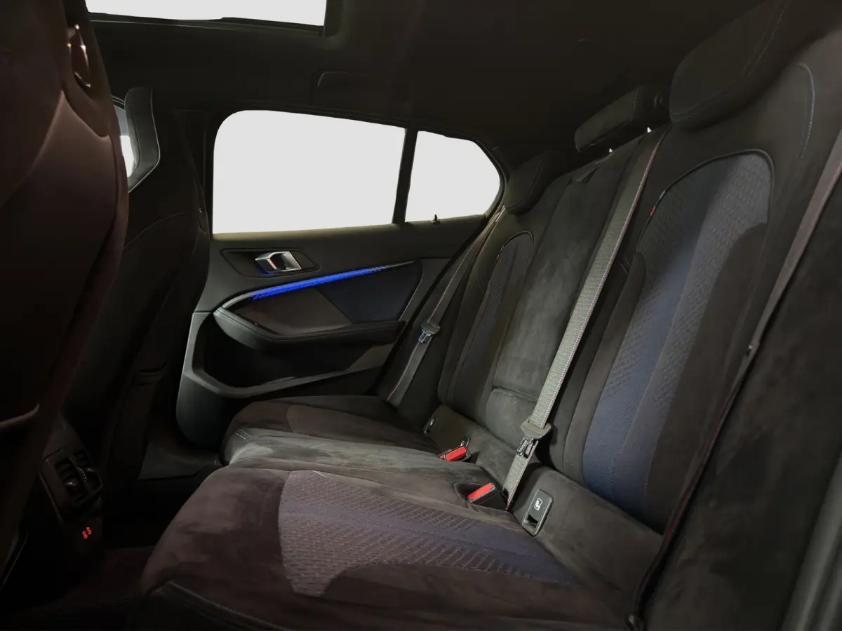 118i Executive M-Sport |Pano|Harman-Kardon|HUD|Camera|M-Stoelen|NAP